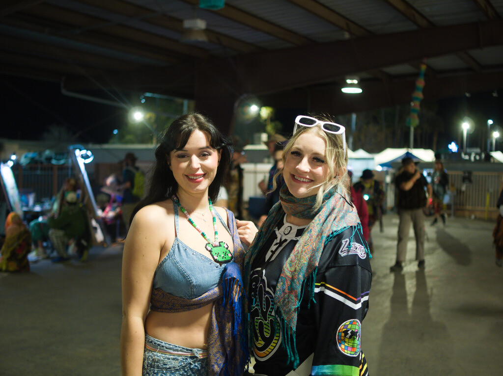 p2070089 Every festival has its own personality. Some feel like massive productions with tight schedules and VIP ropes. Others feel more like a gathering that grew organically out of a certain kind of crowd. Gem & Jam lands firmly in that second category.