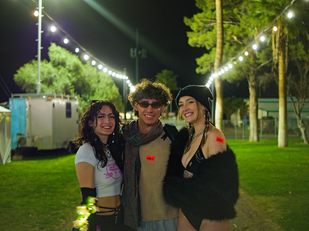 p2070119 Every festival has its own personality. Some feel like massive productions with tight schedules and VIP ropes. Others feel more like a gathering that grew organically out of a certain kind of crowd. Gem & Jam lands firmly in that second category.