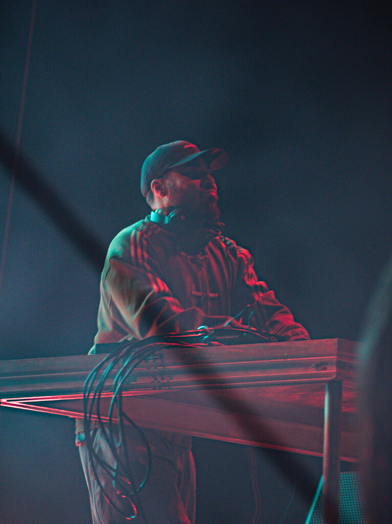 p2070151 Every festival has its own personality. Some feel like massive productions with tight schedules and VIP ropes. Others feel more like a gathering that grew organically out of a certain kind of crowd. Gem & Jam lands firmly in that second category.